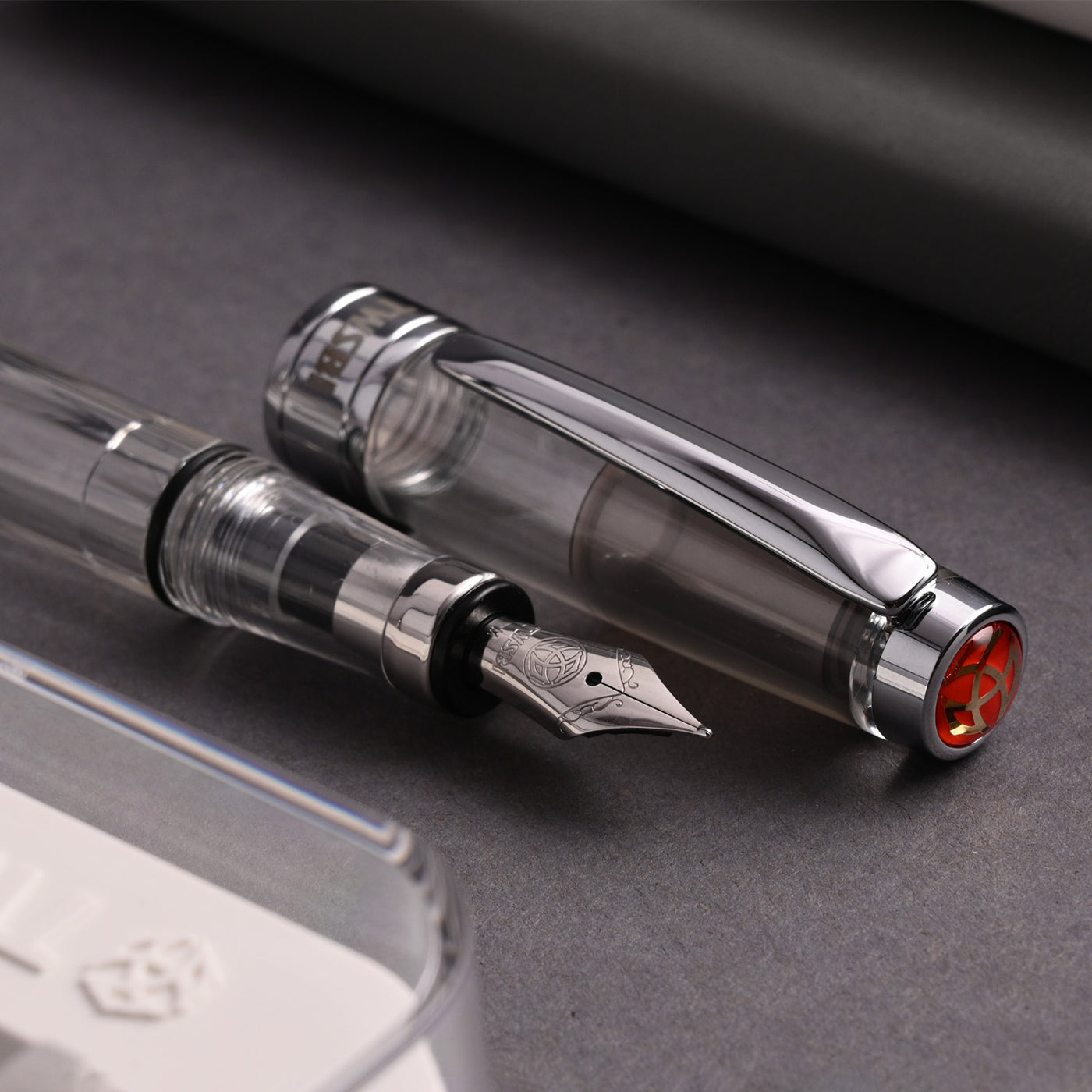 TWSBI Diamond 580 Fountain Pen - Clear 10