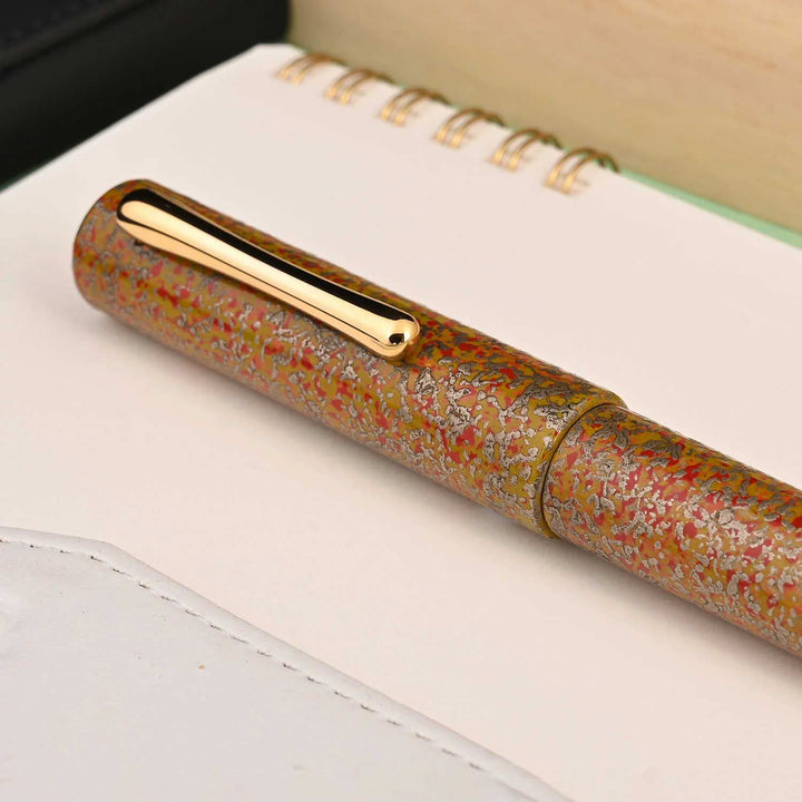 Taccia Hyakko Hisho II Fountain Pen - Sango (Limited Edition) – Makoba