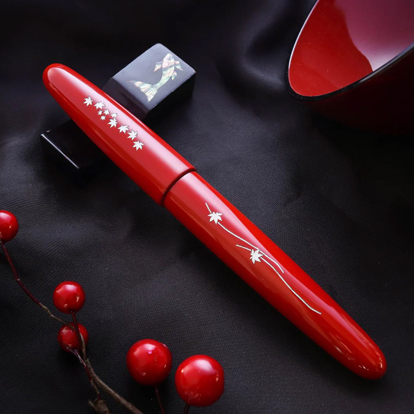 Wancher Dream Zogan Urushi Fountain Pen - Momiji Red GT 10