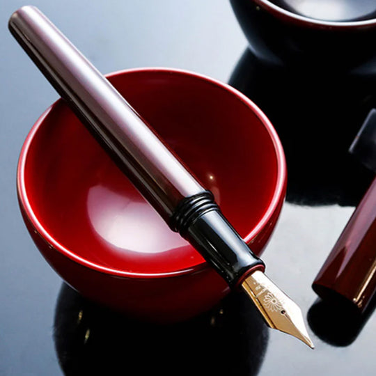 Wancher Sekai Aizu Urushi Fountain Pen - Sandalwood CT