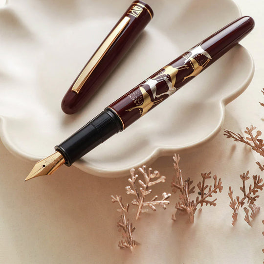 Wancher x Kuretake Kindai Maki-e Kakuju Fountain Pen - Red GT