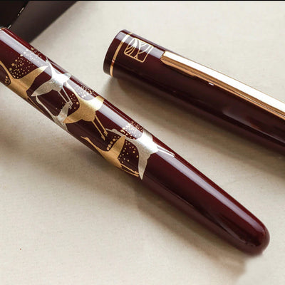 Wancher x Kuretake Kindai Maki-e Kakuju Fountain Pen - Red GT