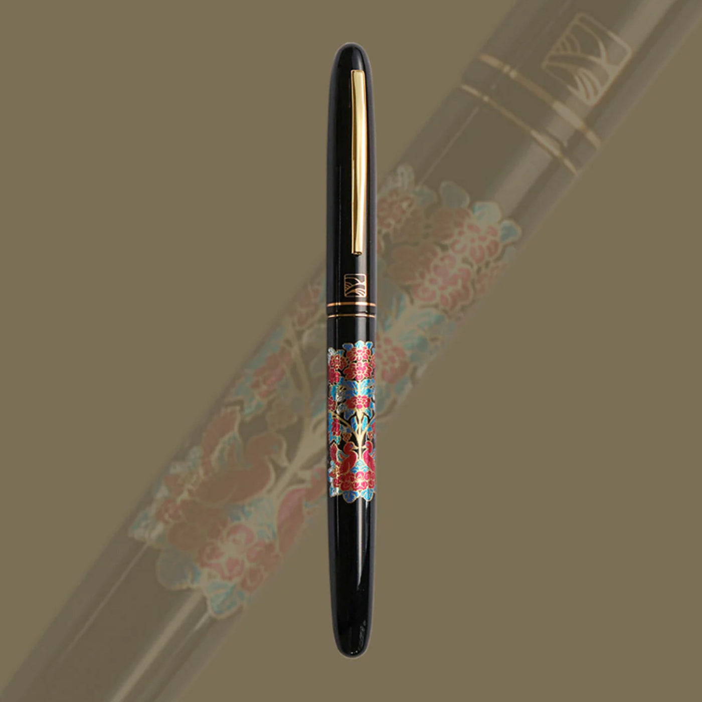 Wancher x Kuretake Kindai Maki-e Shunshoku Banri Fountain Pen - Black GT 6