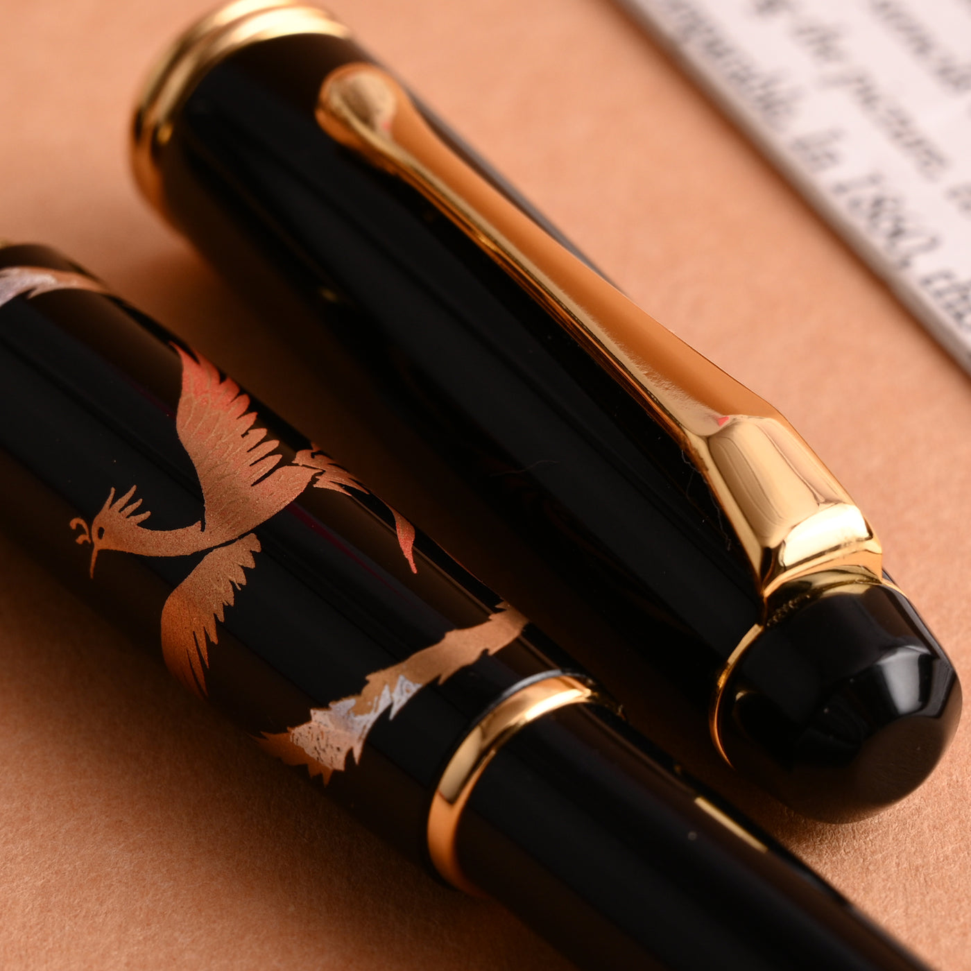 Wancher x Kuretake Yumeginga Kindai Maki-e Zuichou Houou Fountain Pen - Black GT 9