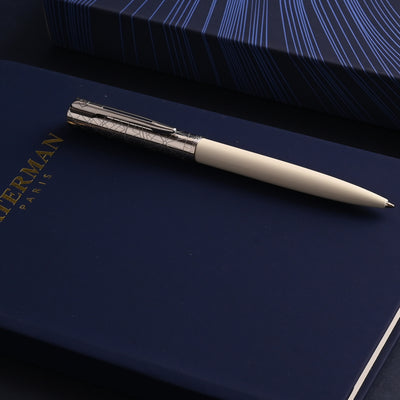 Waterman Gift Set - Allure Deluxe White Ball Pen with Waterman Blue Notebook 4