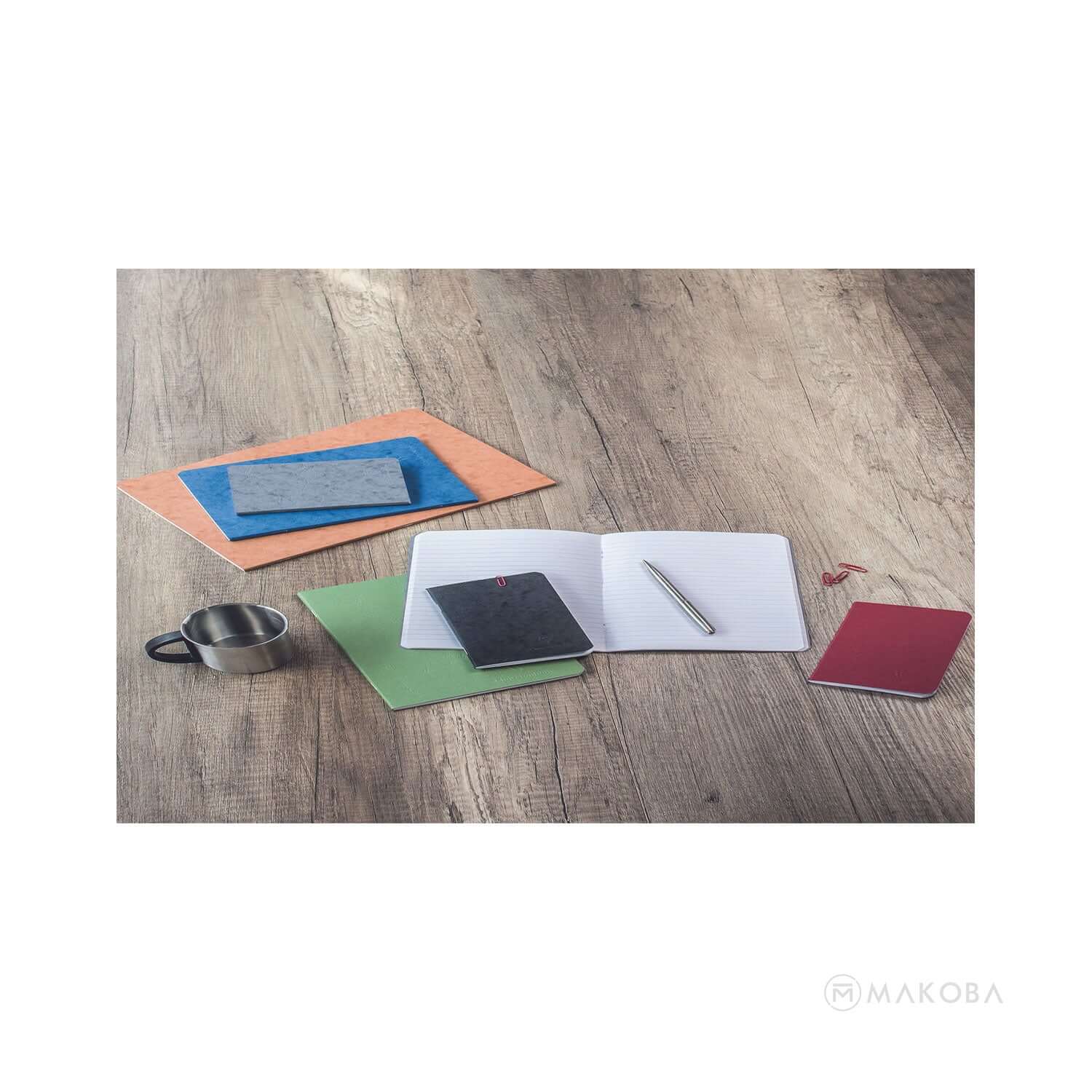 Clairefontaine AGE BAG Carnet américain 3 poches 120 pages ligné couverture imitation grain cuir Clairefontaine AGE BAG Carnet américain 3 poches 120 pages ligné couverture imitation grain cuir
