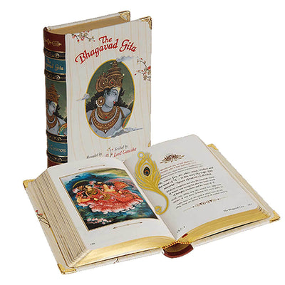 Vedic Cosmos Gift Set Of Bhagavad Gita In Wooden Box - A6 2