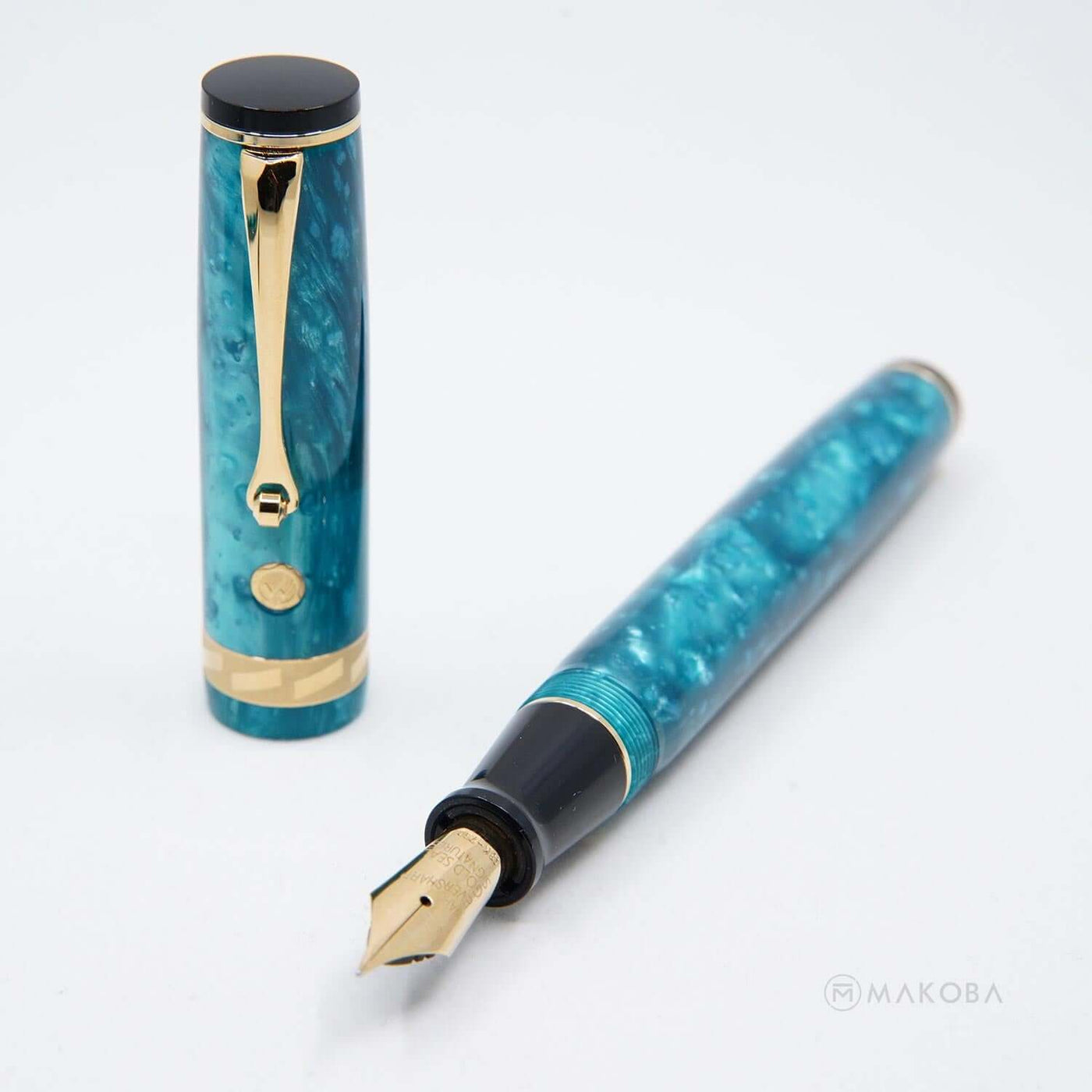 Wahl Eversharp Signature Classic Fountain Pen, Jade (Green) / Gold Trim - 18K Gold Nib 1