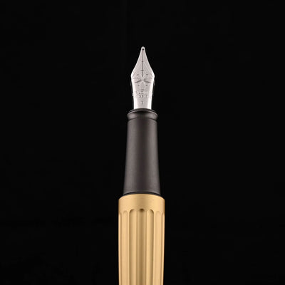 Diplomat Aero Fountain Pen - Champagne 3