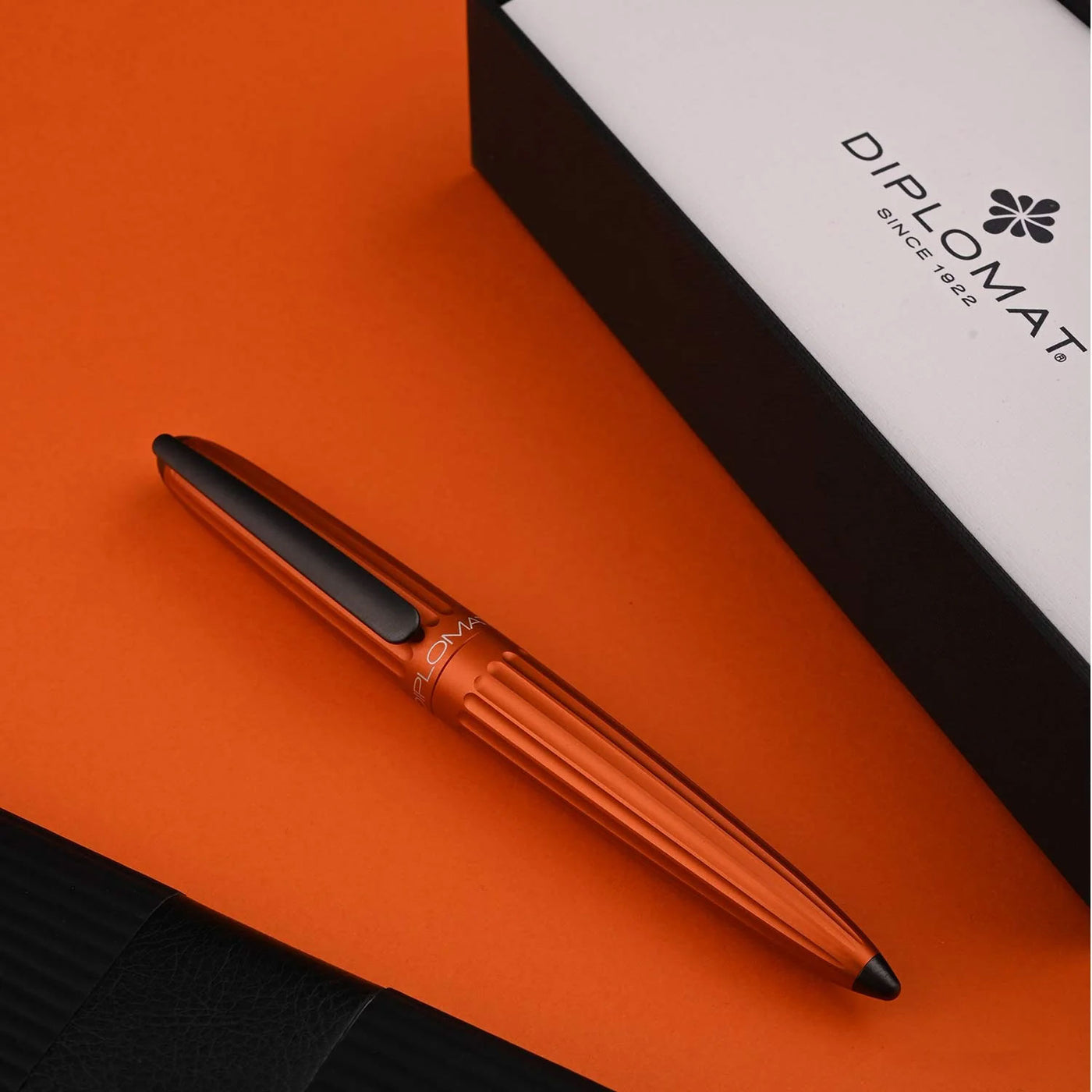 Diplomat Aero Fountain Pen - Orange 6