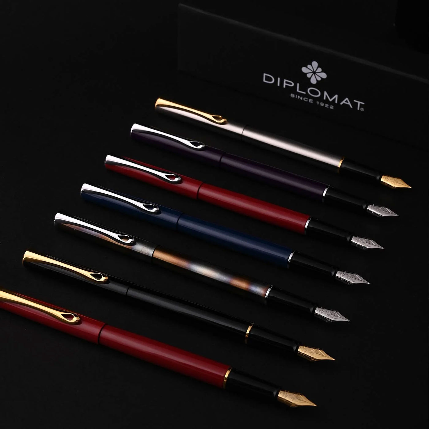 Diplomat Traveller Fountain Pen - Black 5