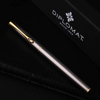 Diplomat Traveller Fountain Pen - Stainless Steel 4