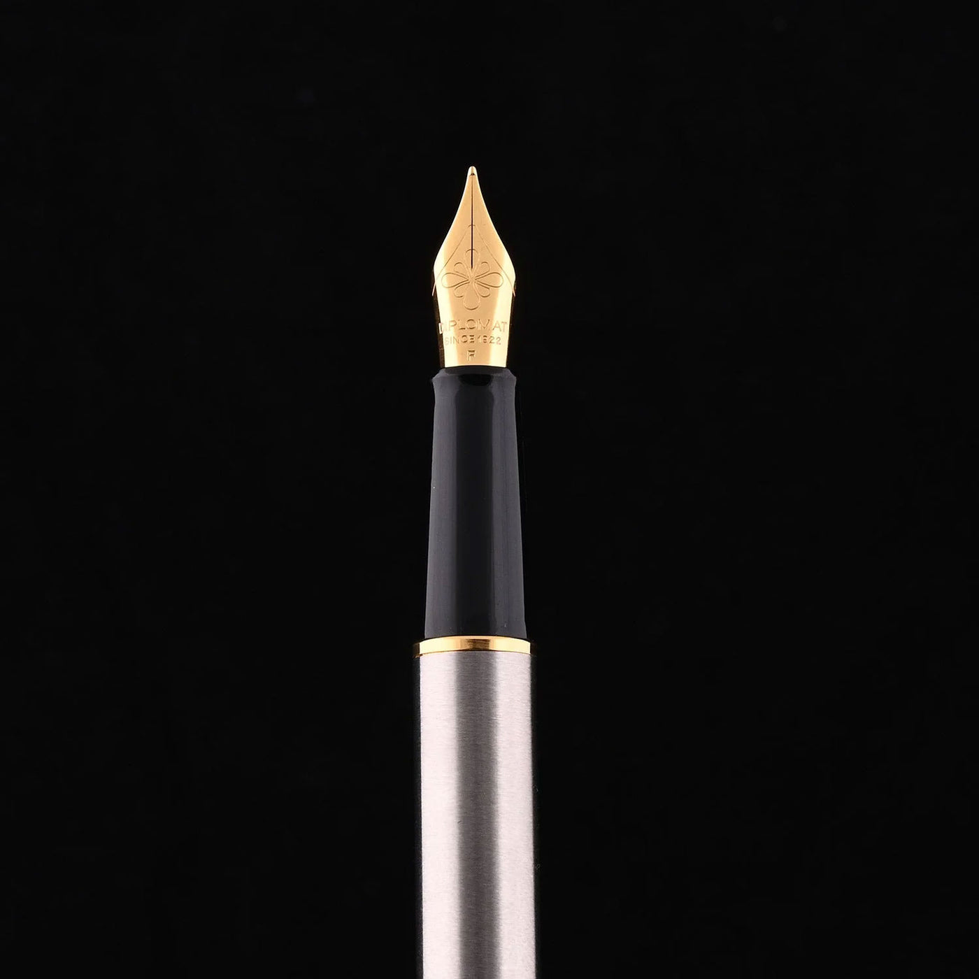 Diplomat Traveller Fountain Pen - Stainless Steel 9