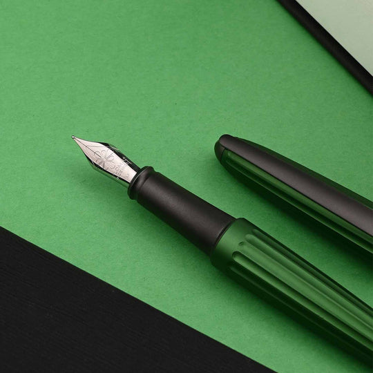 Diplomat Aero Fountain Pen - Green