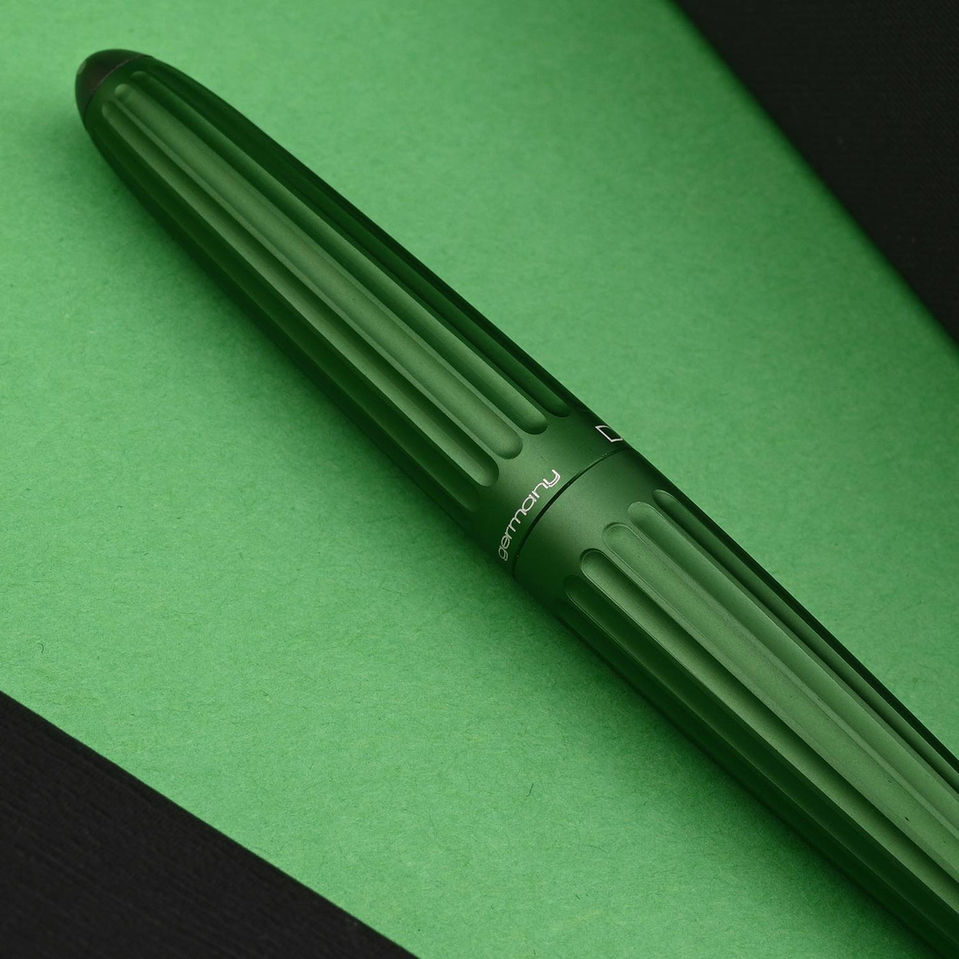 Diplomat Aero Fountain Pen - Green 3