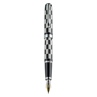 Diplomat Excellence A+ Fountain Pen Chequered - 14K Gold Nib 2