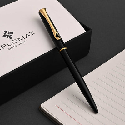 Diplomat Traveller Ball Pen - Black Lacquer GT 6