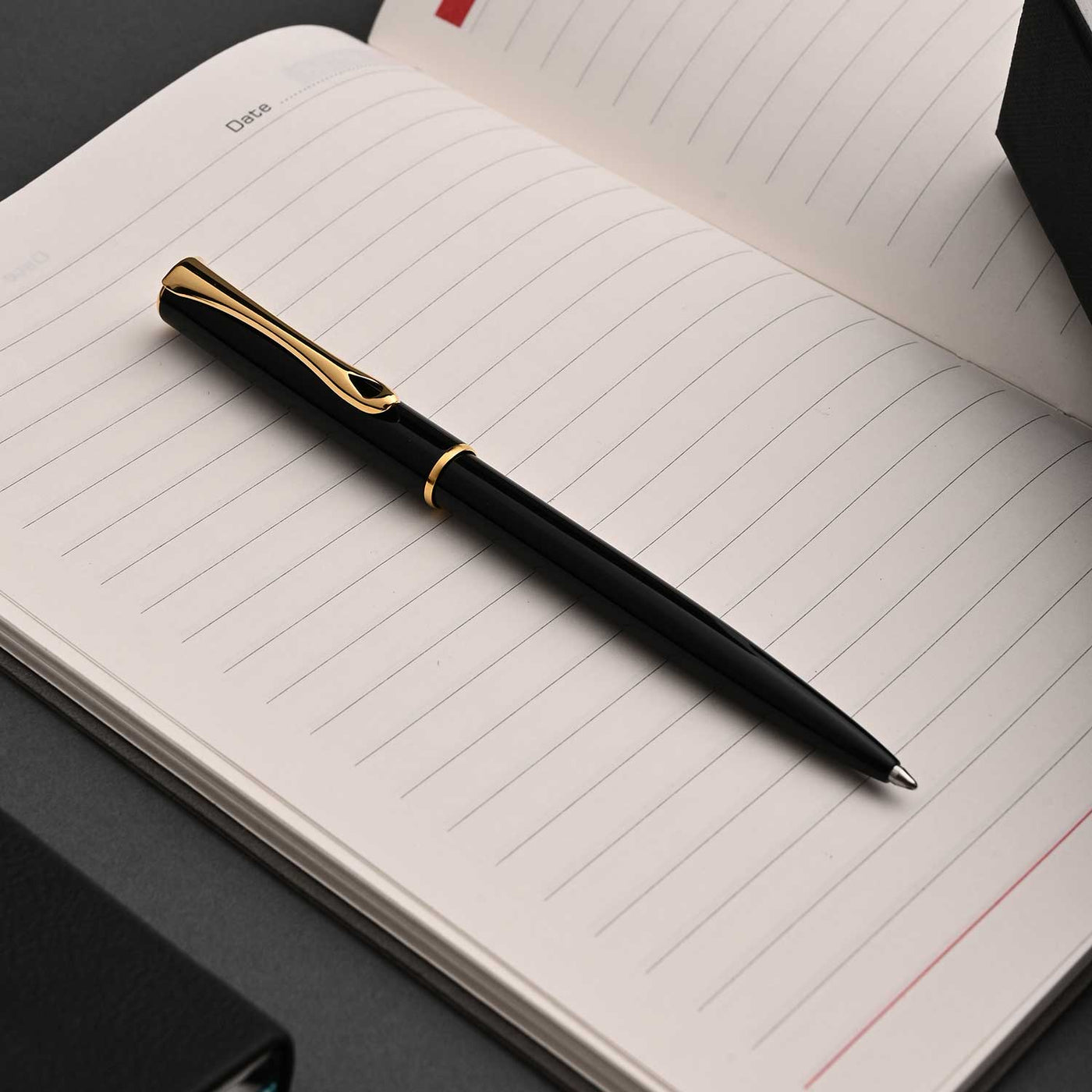 Diplomat Traveller Ball Pen - Black Lacquer GT 10