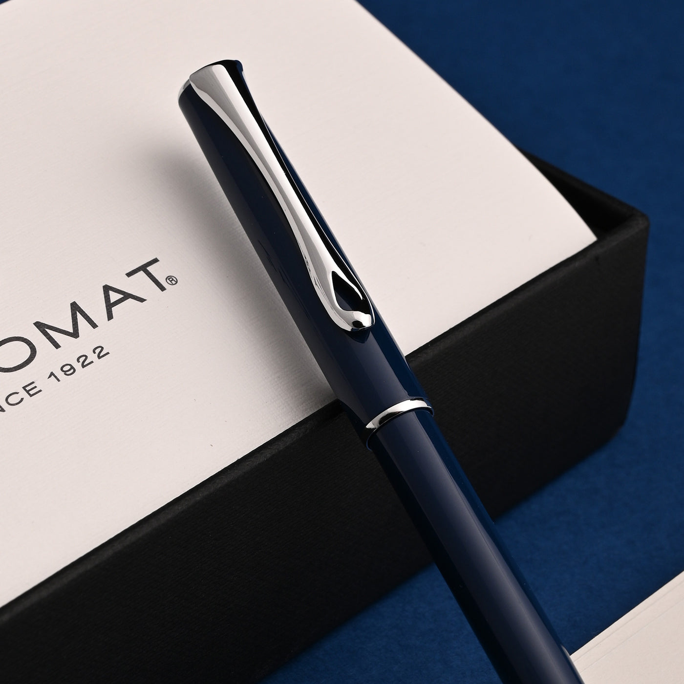 Diplomat Traveller Ball Pen - Navy Blue CT 8