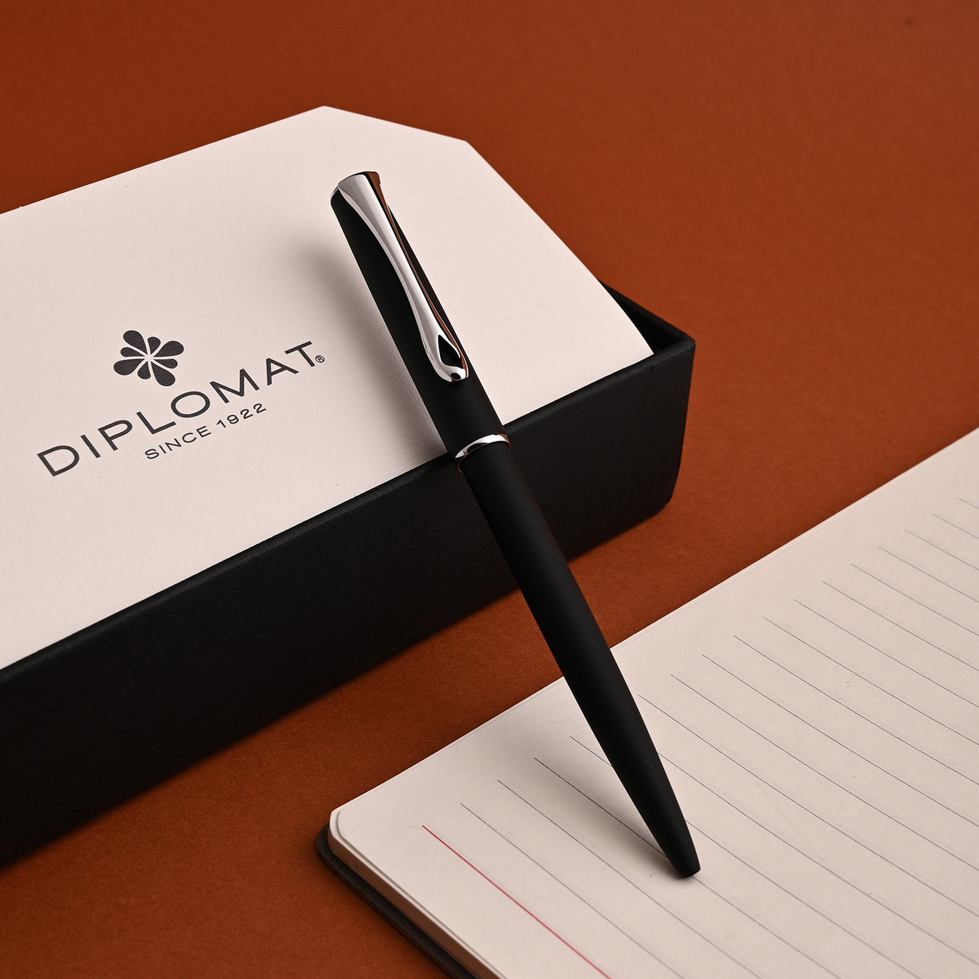 Diplomat Traveller Ball Pen - Lapis Black CT 6