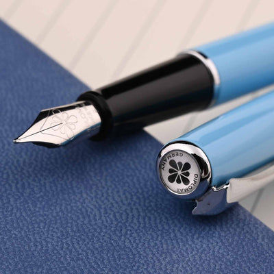 Diplomat Traveller Fountain Pen - Lumi Light Blue 9