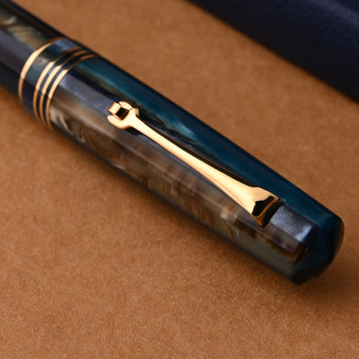 Leonardo Momento Zero Fountain Pen - Blue Hawaii GT 12