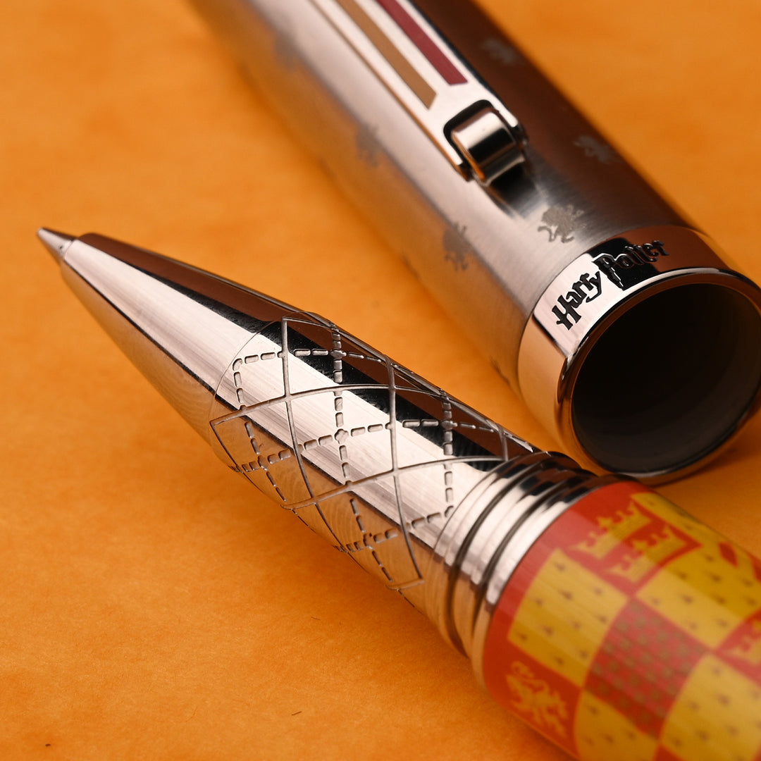 Montegrappa Harry Potter Roller Ball Pen Gryffindor – Makoba