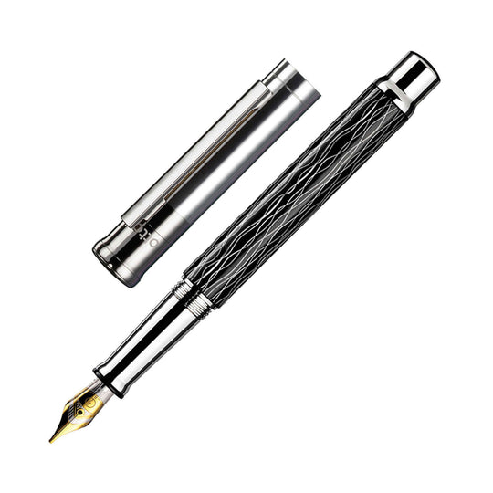 Otto Hutt Design 04 Fountain Pen, Grooved Black - 18K Gold Nib
