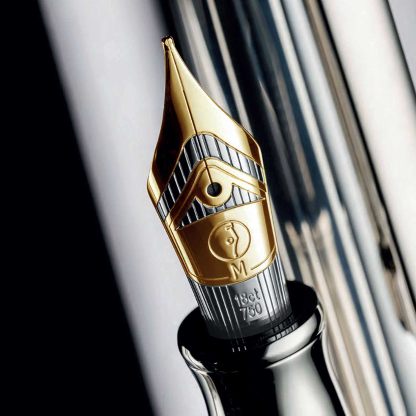 Otto Hutt Design 07 Fountain Pen Lacquered Brass 18K Gold Nib 3