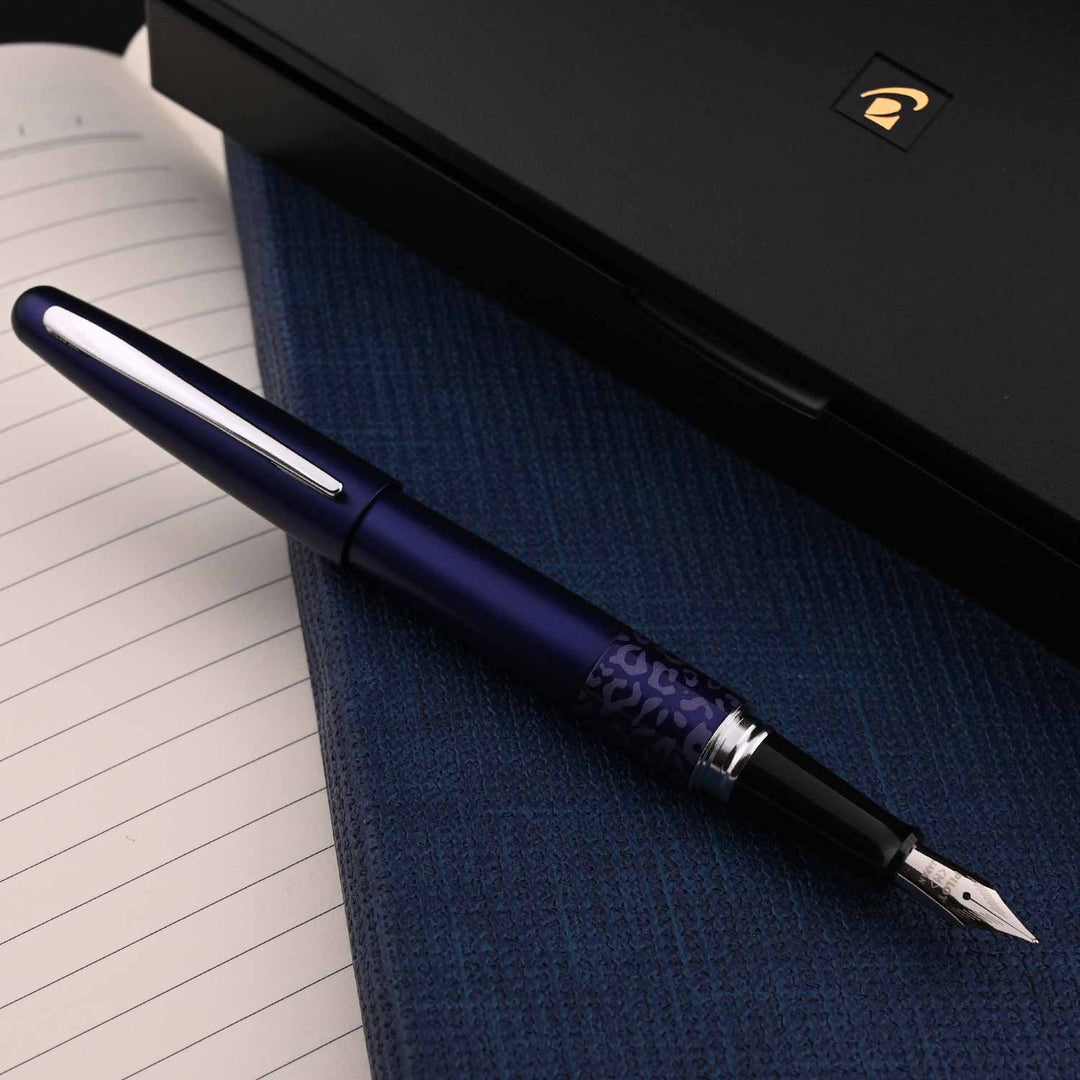 Penna Stilografica Pilot MR, Penna Stilografica Pilot Animal Collection, Penna Stilografica Con Pennino Fine, Tigre Bianca, Inchiostro Nero; Inchiostrazione Per Disegno Calligrafico - Italia