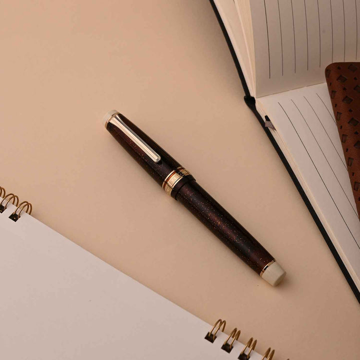 筆記具 SAILOR Professional Gear Black-Velvet Ladies and gentlemen, I present the Sailor Pro Gear Black
