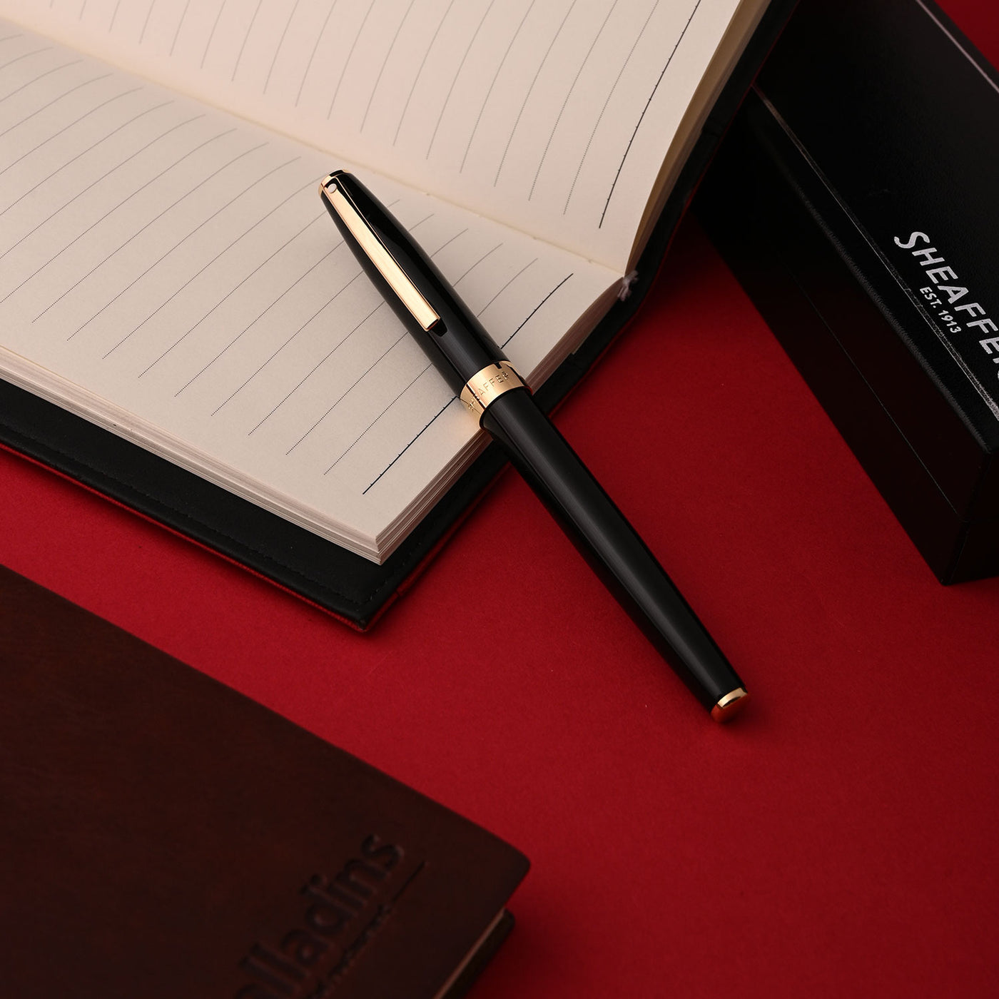 Sheaffer Sagaris Fountain Pen - Glossy Black GT 14